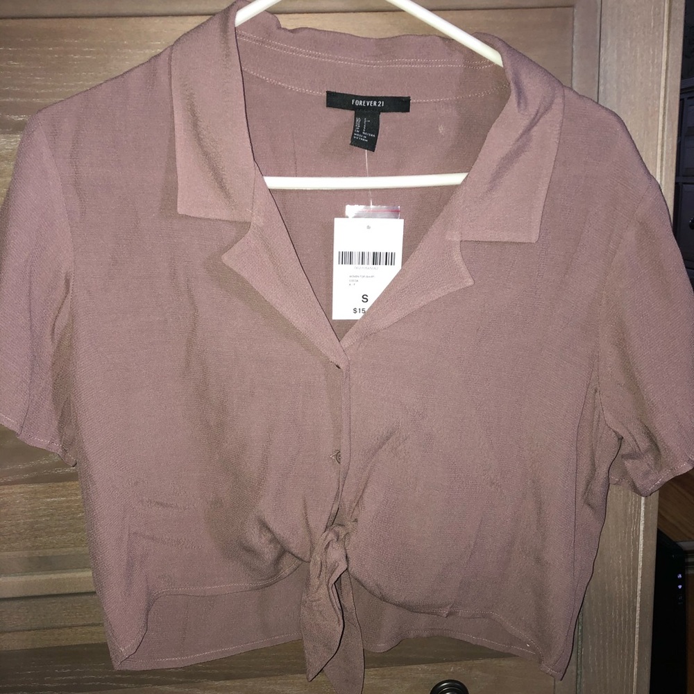 Collared mauve crop top